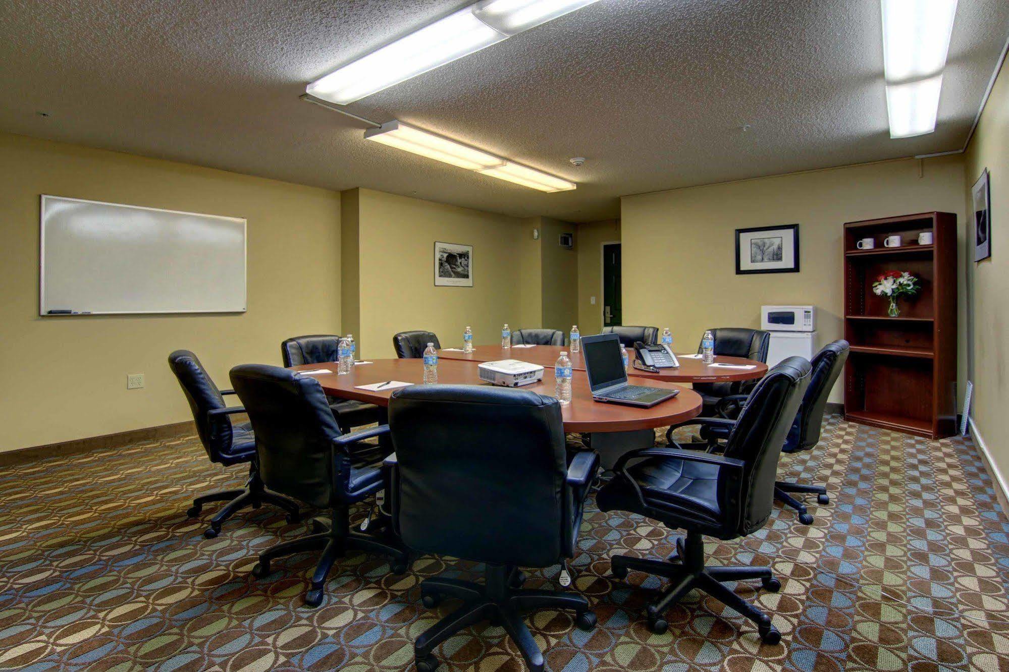 Intown Suites Extended Stay Marietta Ga - Roswell Rd 외부 사진