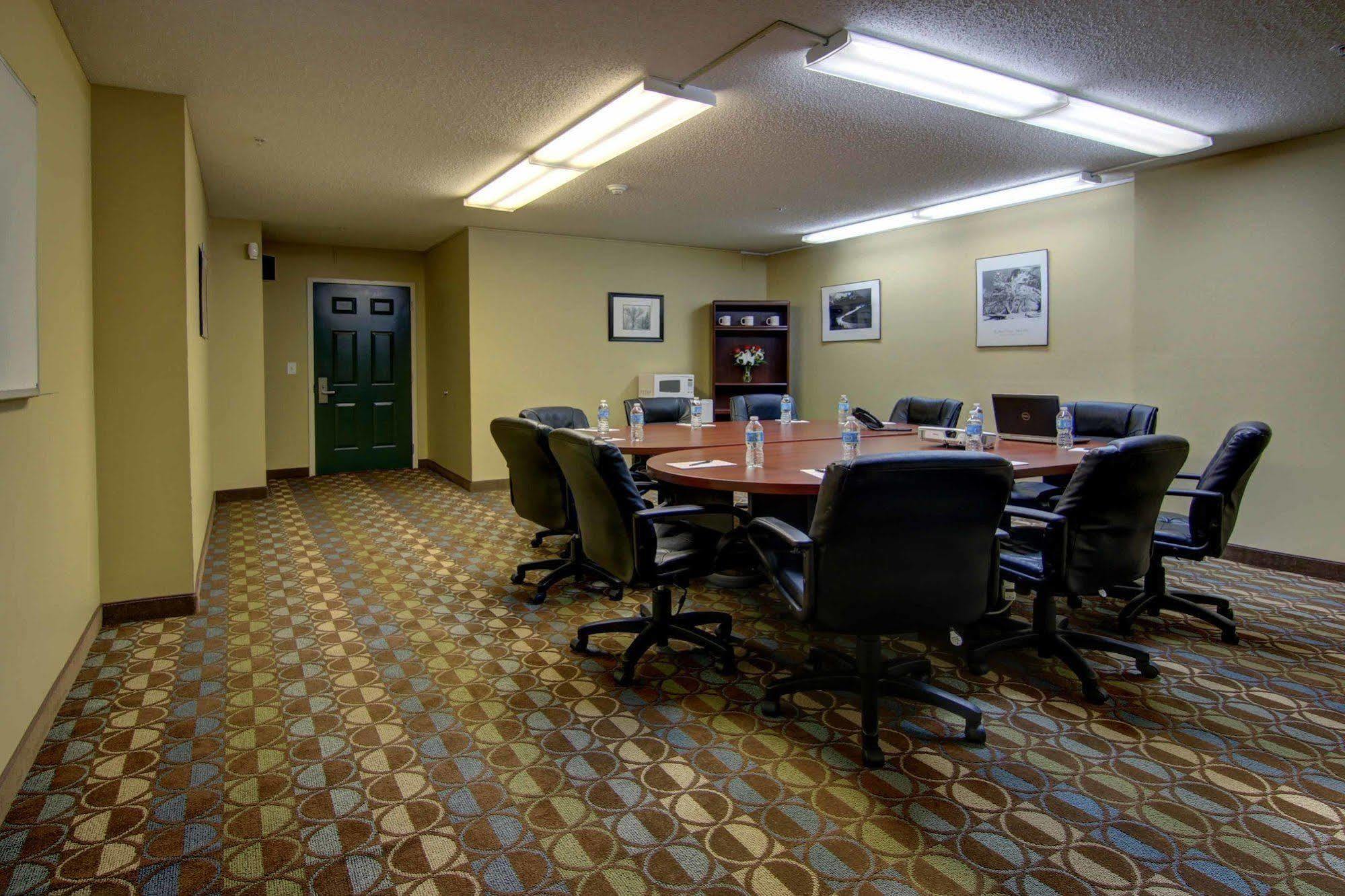 Intown Suites Extended Stay Marietta Ga - Roswell Rd 외부 사진